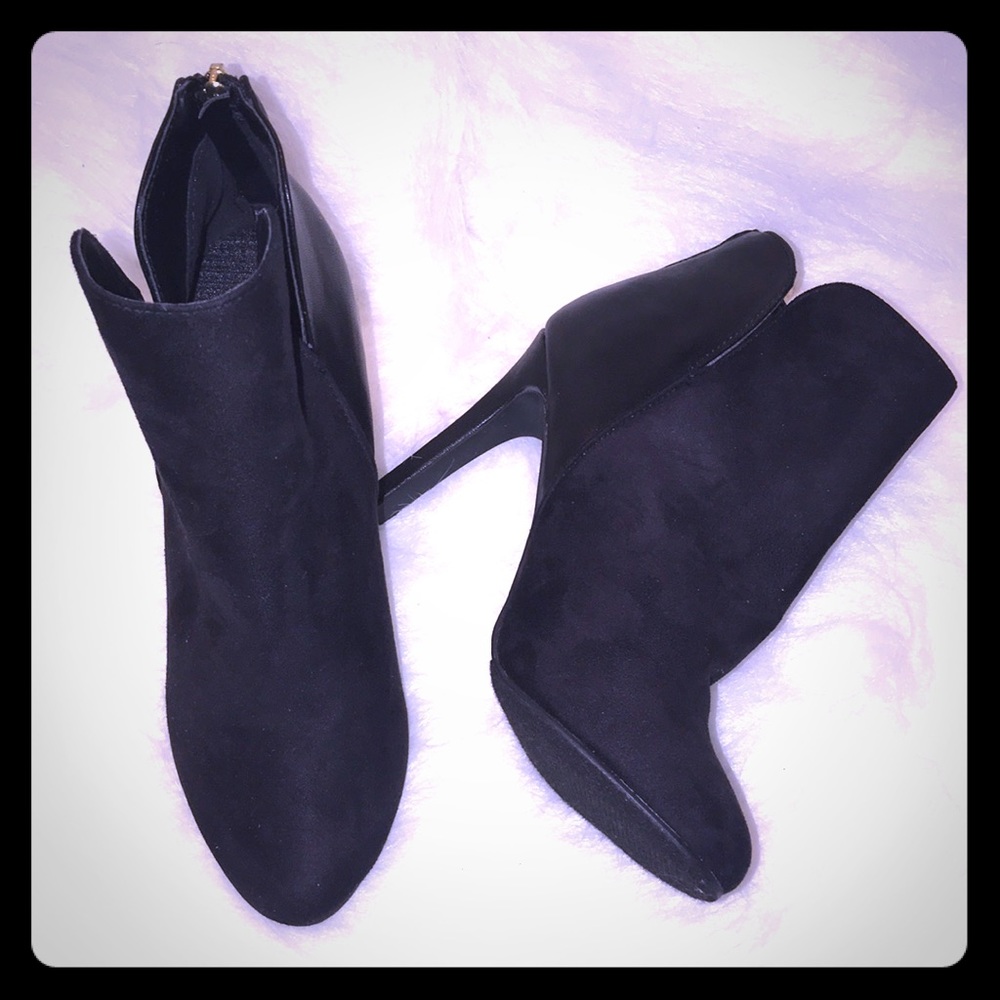 Breckelle’s Ankle Boots